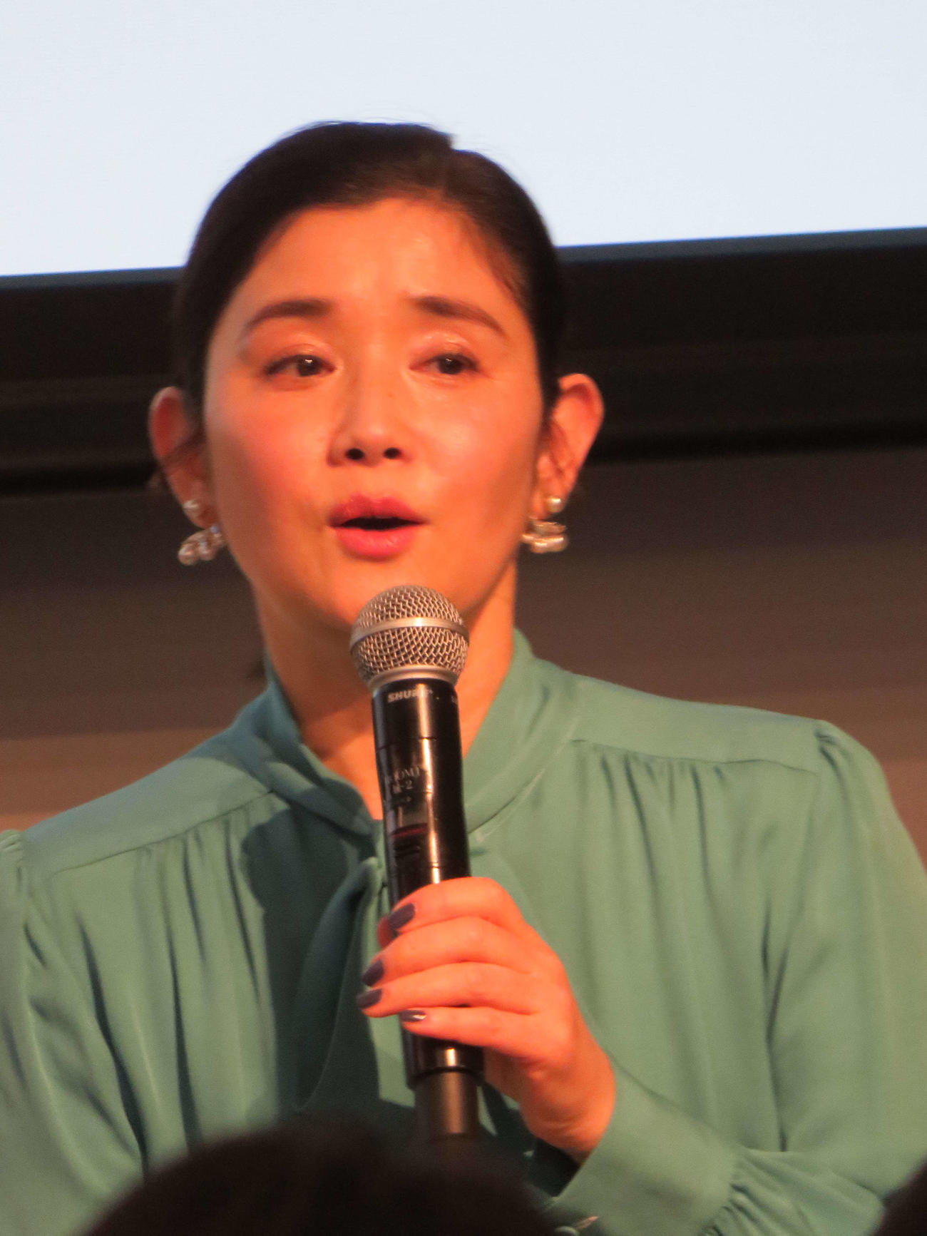「美しく生きる」シンポジウムで熱っぽく語る石田ひかり（撮影・村上幸将）