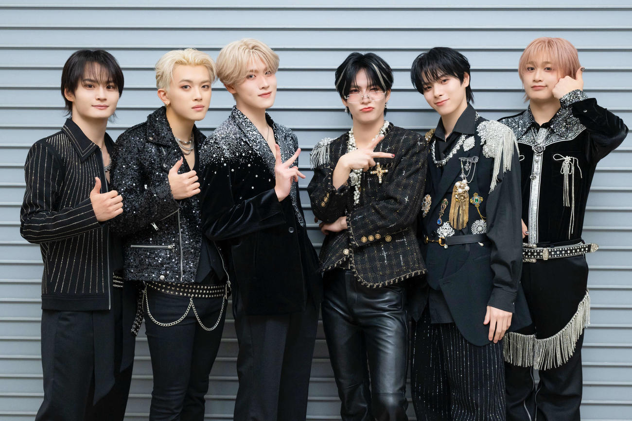 DXTEEN（（C）UNIVERSALSIGMA／LAPONE ENTERTAINMENT　田中聖太郎写真事務所撮影）