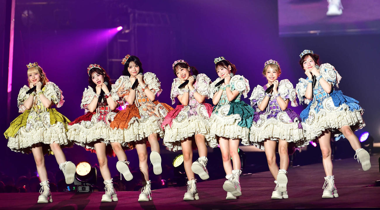 「KAWAII LAB. COLLECTION produced by TGC」に出演したFRUITS ZIPPER（撮影・松尾幸之介）