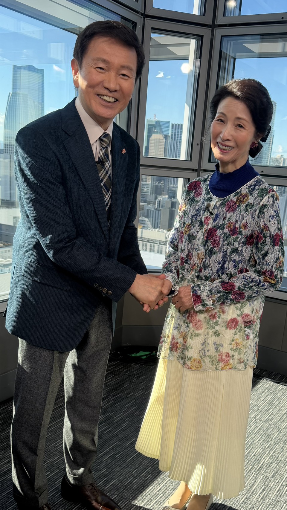 森田健作（左）と松原智恵子