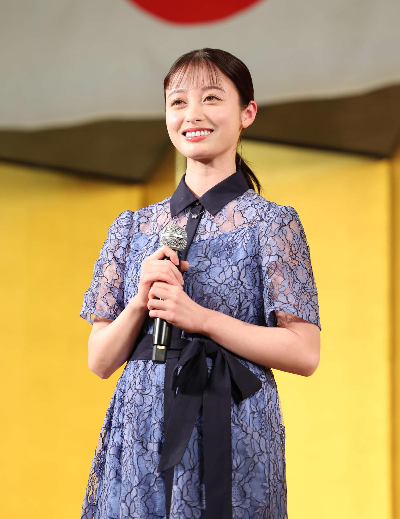 「二十歳のつどい」にサプライズ登壇した橋本環奈（撮影・増田悦実）