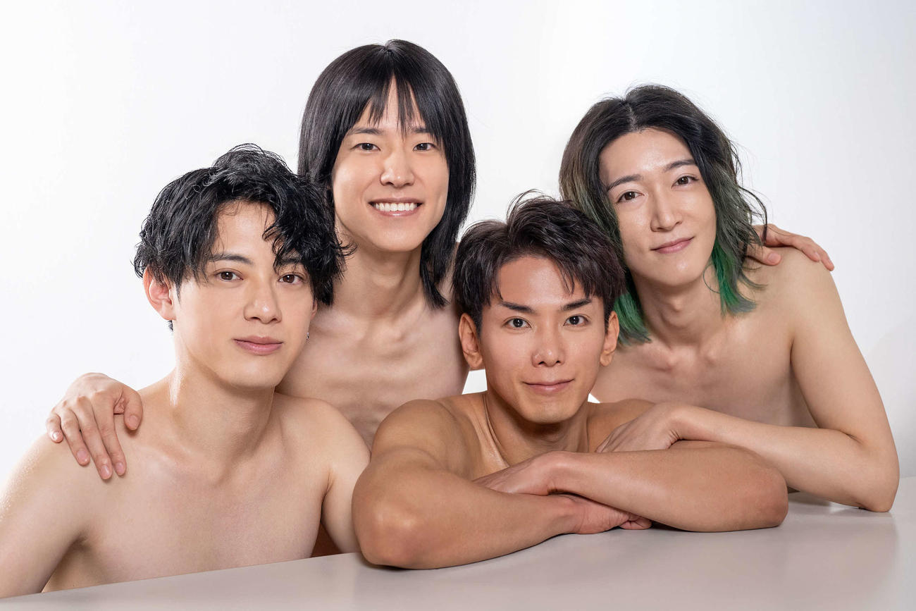 純烈の弟分グループ「モナキ」