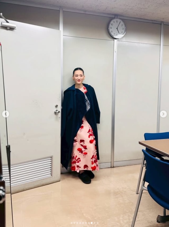 綾瀬はるかスタッフのインスタグラムから