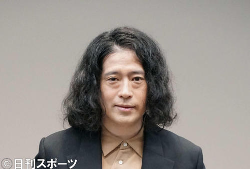 ピース又吉直樹が主張「芸人はテレビ出ることこだわれ」「親戚はテレビの前から動いてない」