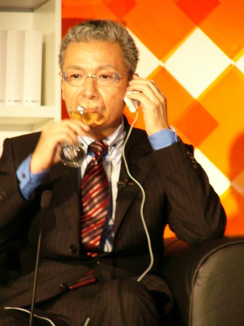 久米宏さん伝説のビール一気飲み「ご褒美」亡くなる直前はサイダーイッキ飲みで異例の光景彷彿