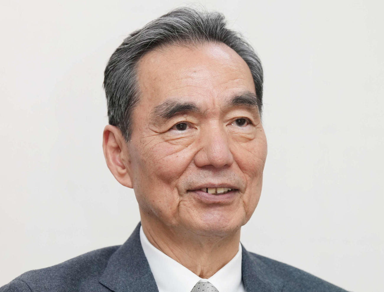 長塚京三（2024年4月撮影）