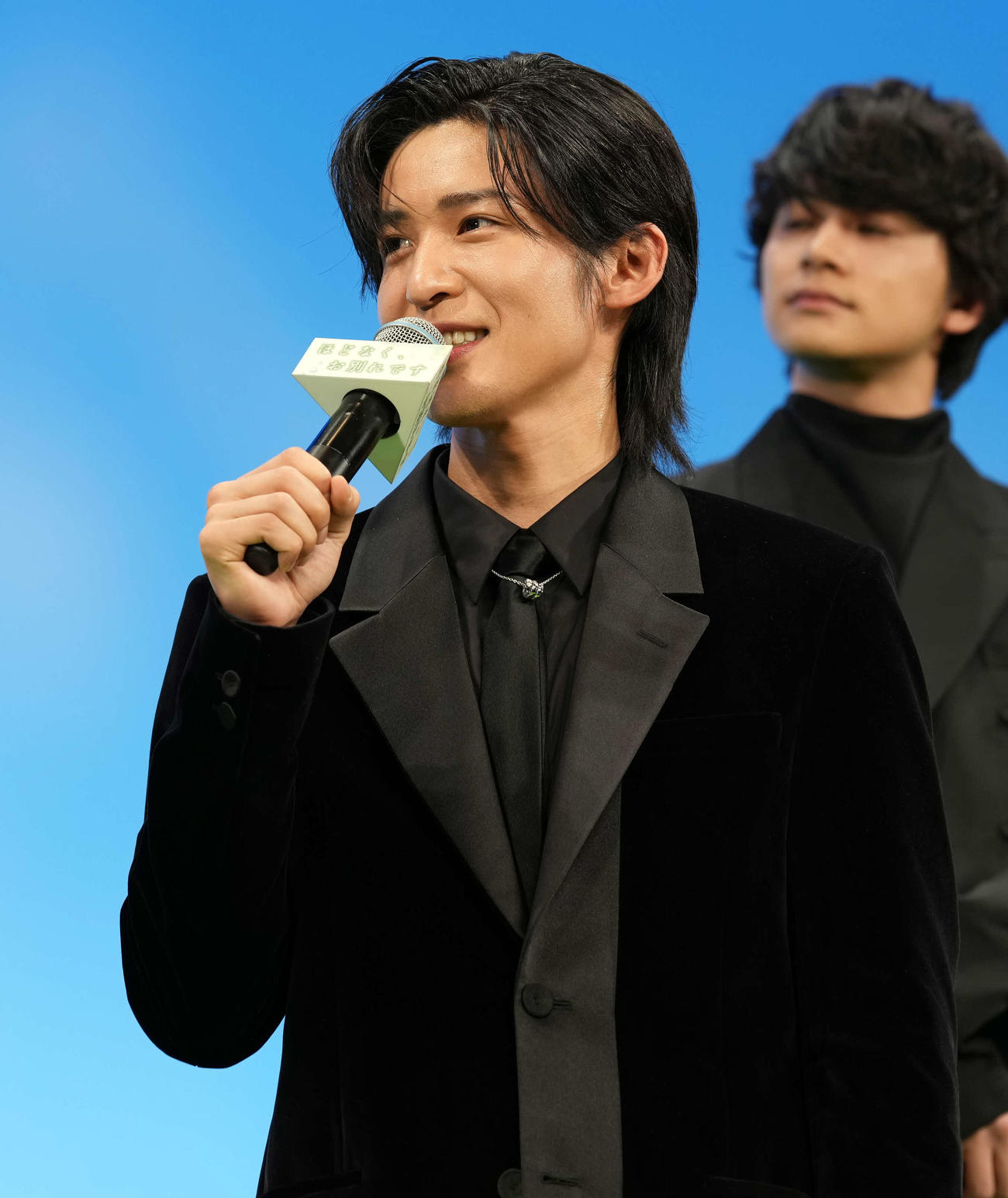 映画「ほどなく、お別れです」完成披露舞台あいさつに登壇し思いを語る目黒蓮（撮影・小島史椰）