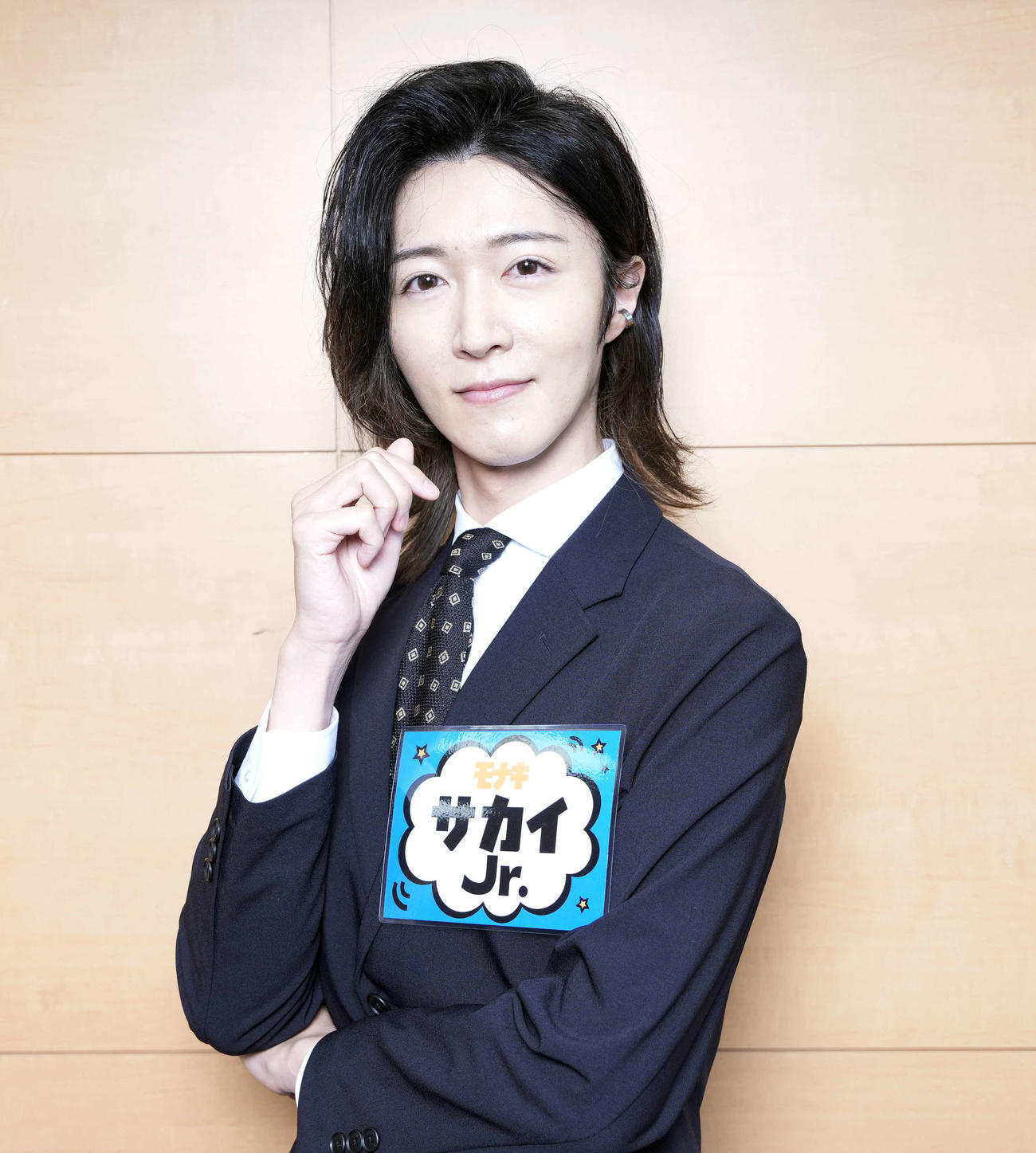 来社するモナキのサカイJr.（撮影・小島史椰）