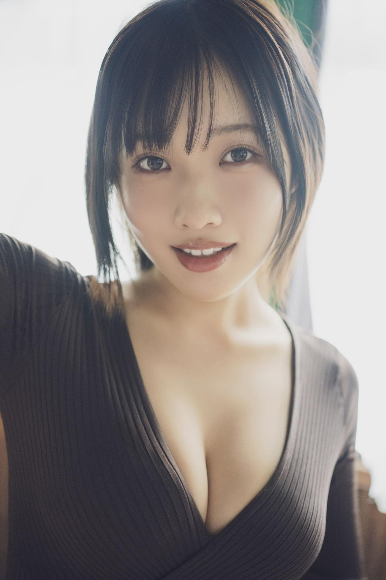 「グラビアンエイジVol.4」のグラビアに登場した小倉あずさ（C）石塚雅人／グラビアンエイジ