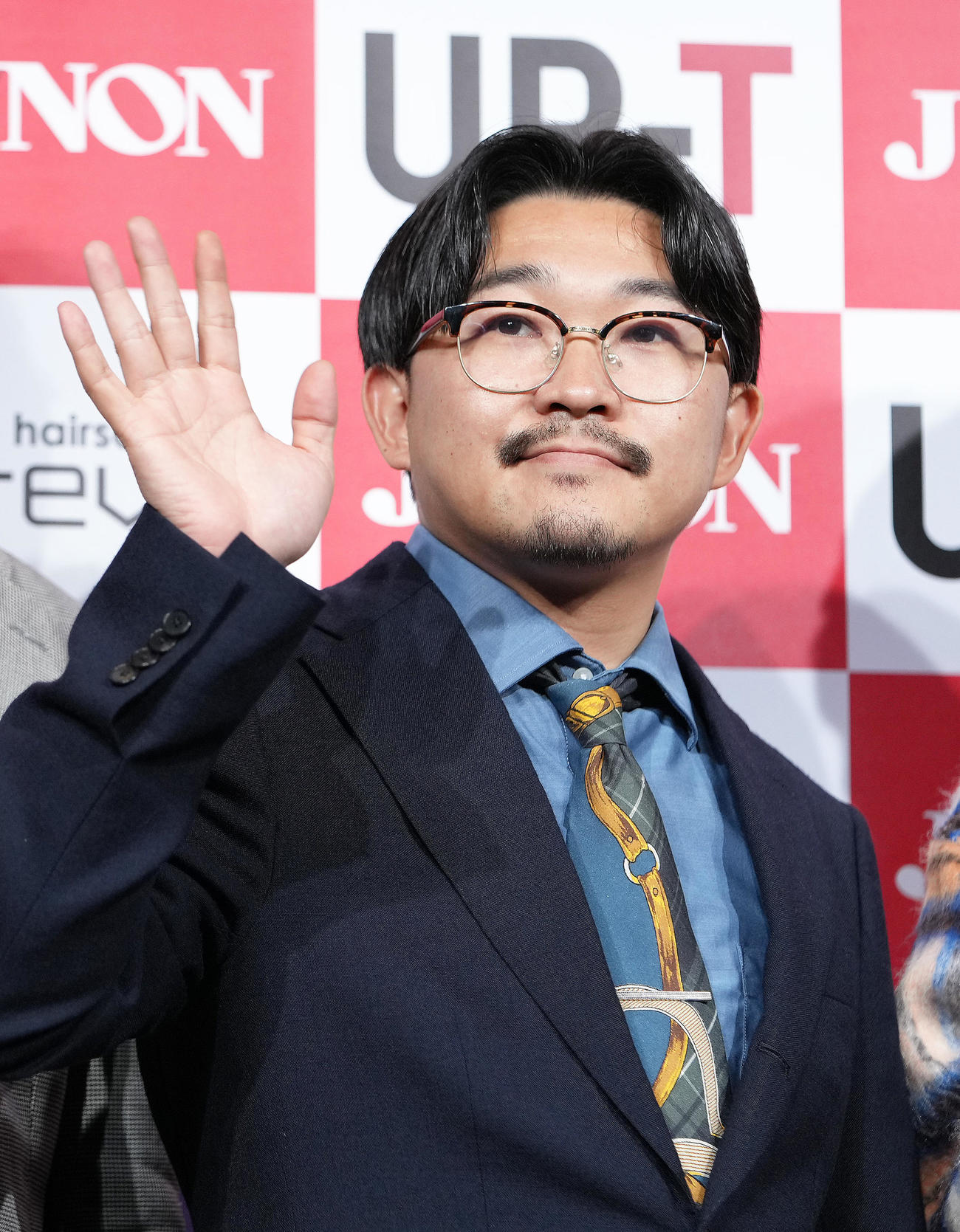 オズワルドの伊藤俊介（2024年11月撮影）
