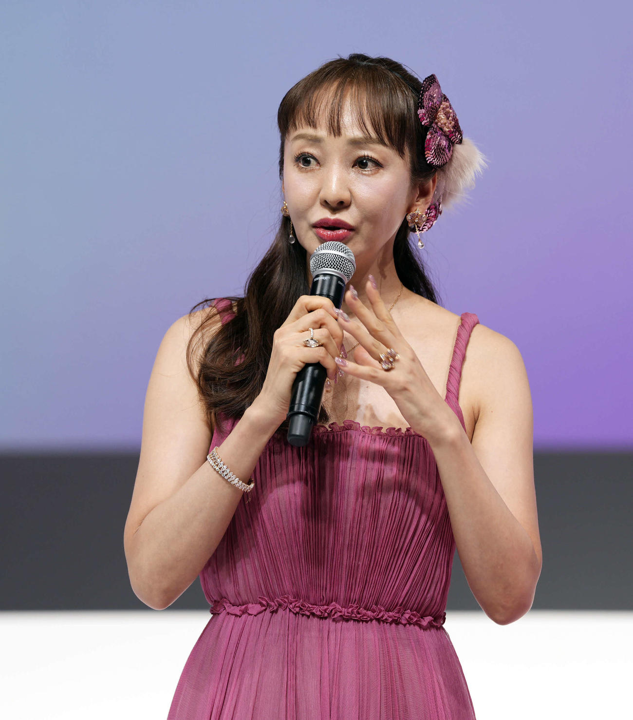 「第32回たかの友梨エステティックシンデレラ大会2026最終選考会」に登壇する審査員の神田うの（撮影・小島史椰）