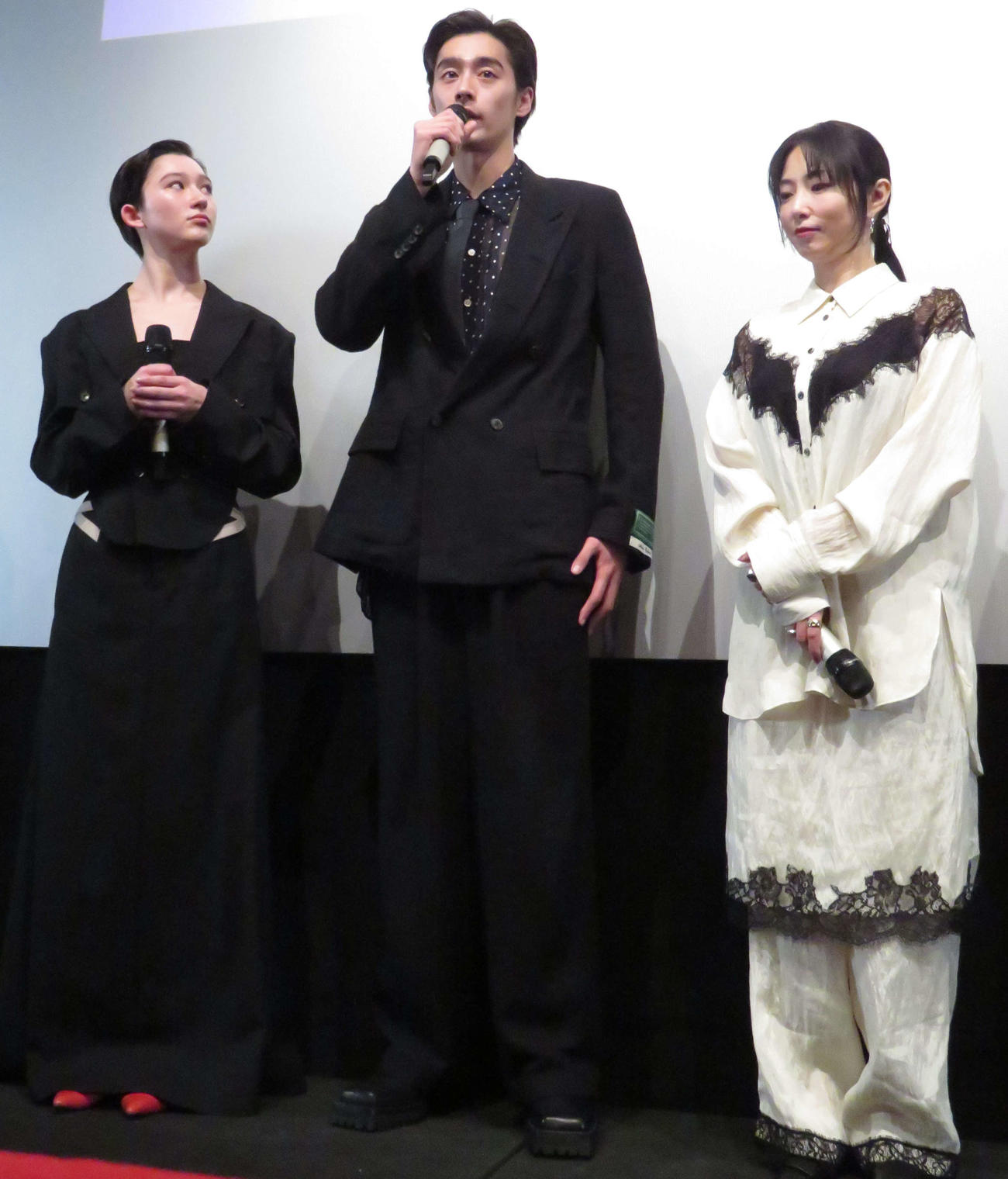 「MIRRORLIAR FILMS Season8」公開直前舞台あいさつに登壇した、左からNANAMI KEYES、濱尾ノリタカ、MEGUMI（撮影・村上幸将）