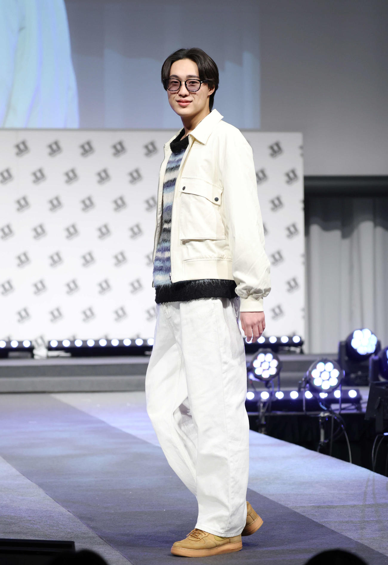 ファイナリストお披露目イベントでデート服で登場する一ノ瀬成（撮影・増田悦実）