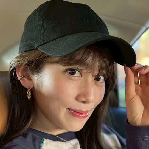 まるで「峰不二子」　元NHKアナ、ボディーラインくっきり！タイトなワンピ姿に「写真集を」