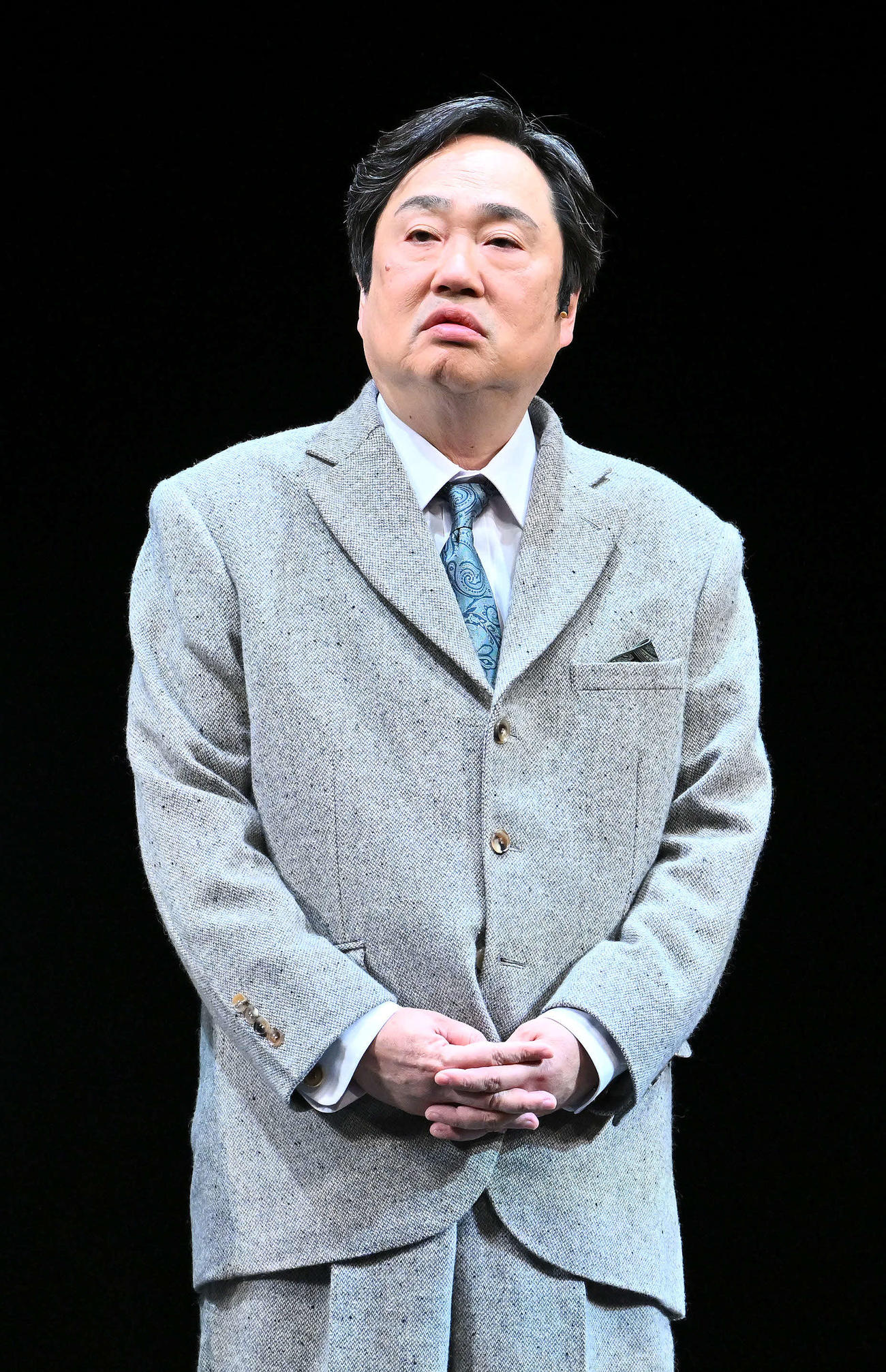 取材会で質問に答える六角精児（撮影・滝沢徹郎）