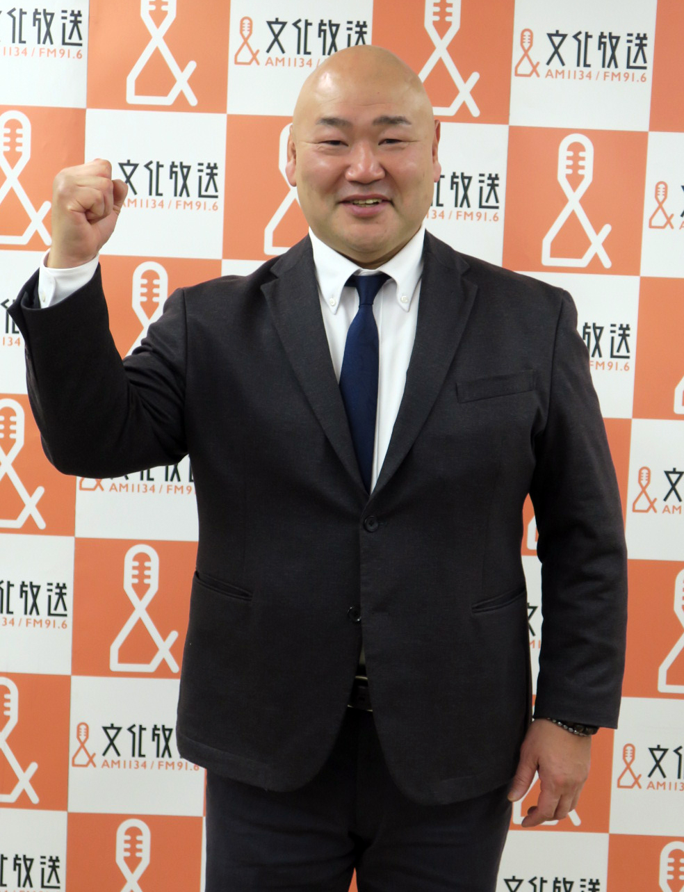 文化放送「日本大相撲トーナメント第50回大会実況中継」の解説を務める甲山親方