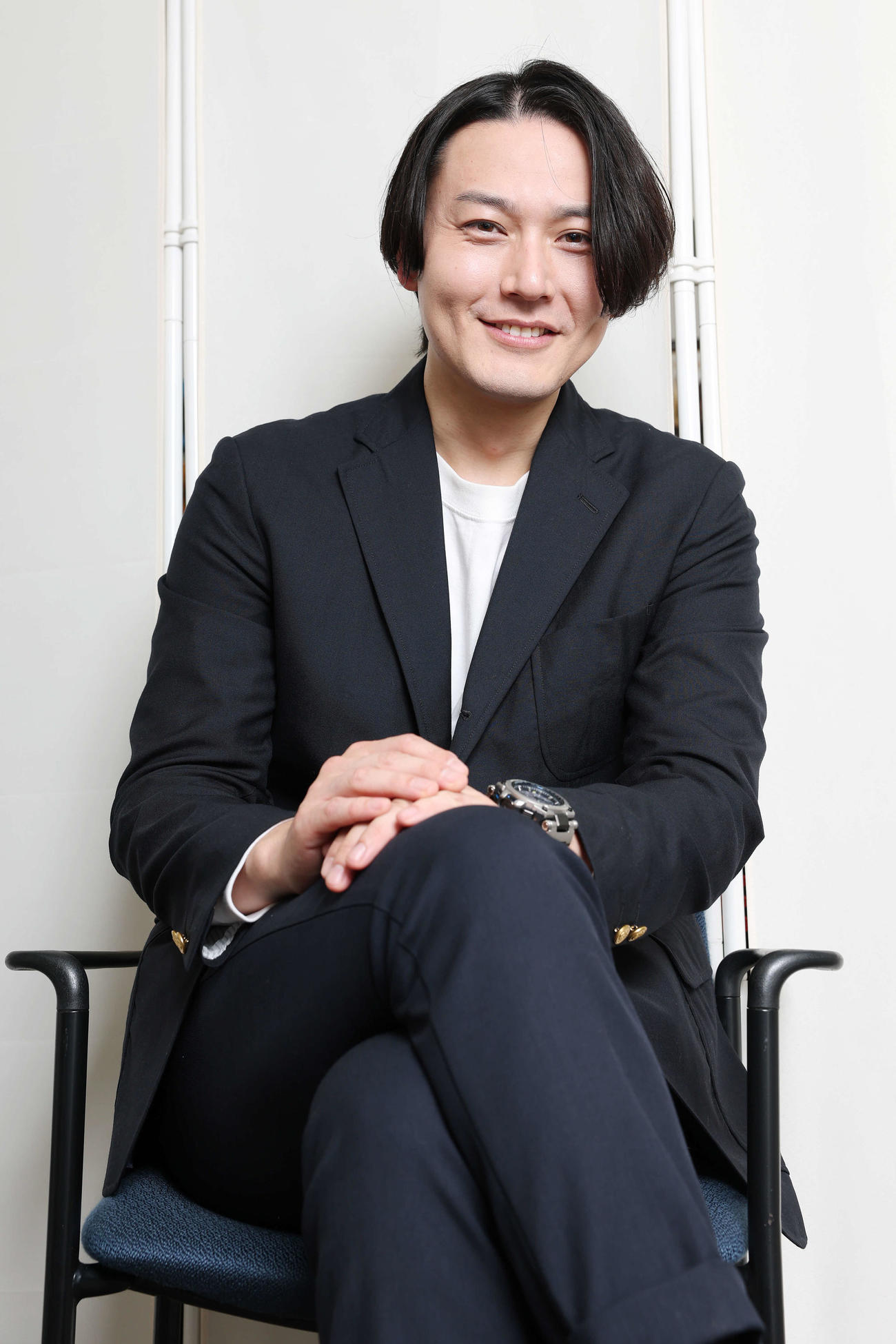 映画「怪獣天国」で主演を務める蕨野友也（撮影・宮地輝）