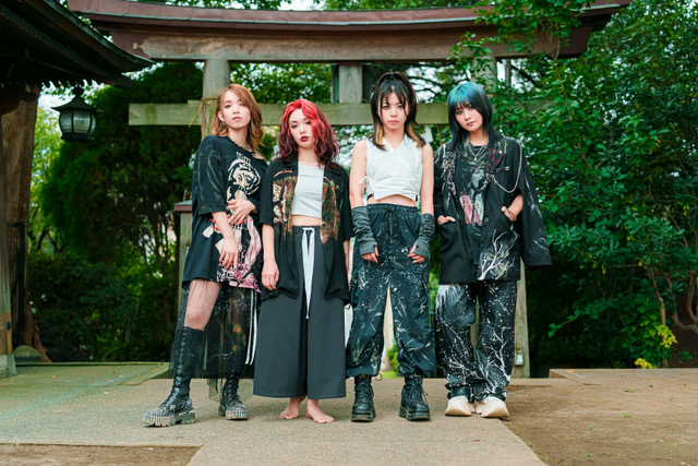 バンド初のセルプロデュースEP「五臓－GOZO－」をリリースするNEMOPHILA。左から葉月、mayu、むらたたむ、ハラグチサン
