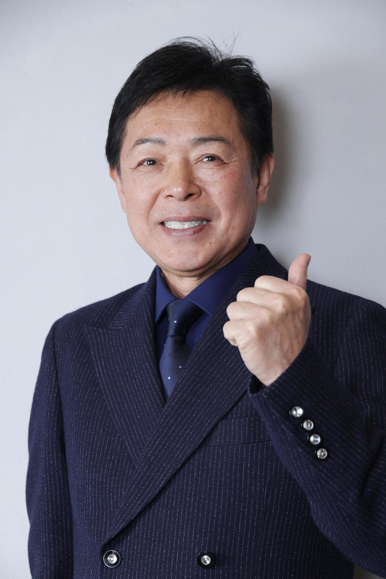 新曲「十勝で待ってる女です」への思いを語る藤原浩（撮影・中島郁夫）