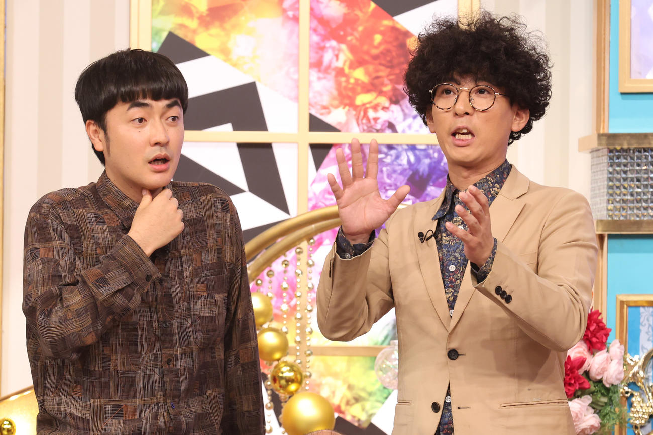 「行列のできる法律相談所」で結婚を発表したM-1王者・たくろうの赤木裕（左）ときむらバンド