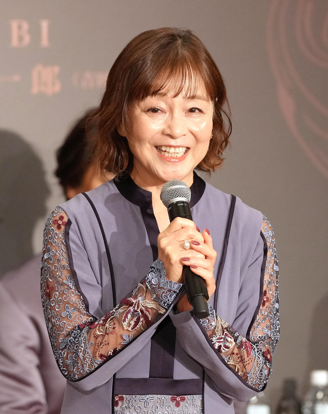会見に登壇した日髙のり子（撮影・足立雅史）