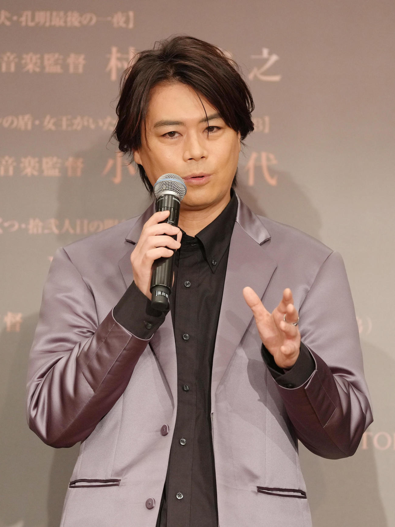 会見に登壇した浪川大輔（撮影・足立雅史）