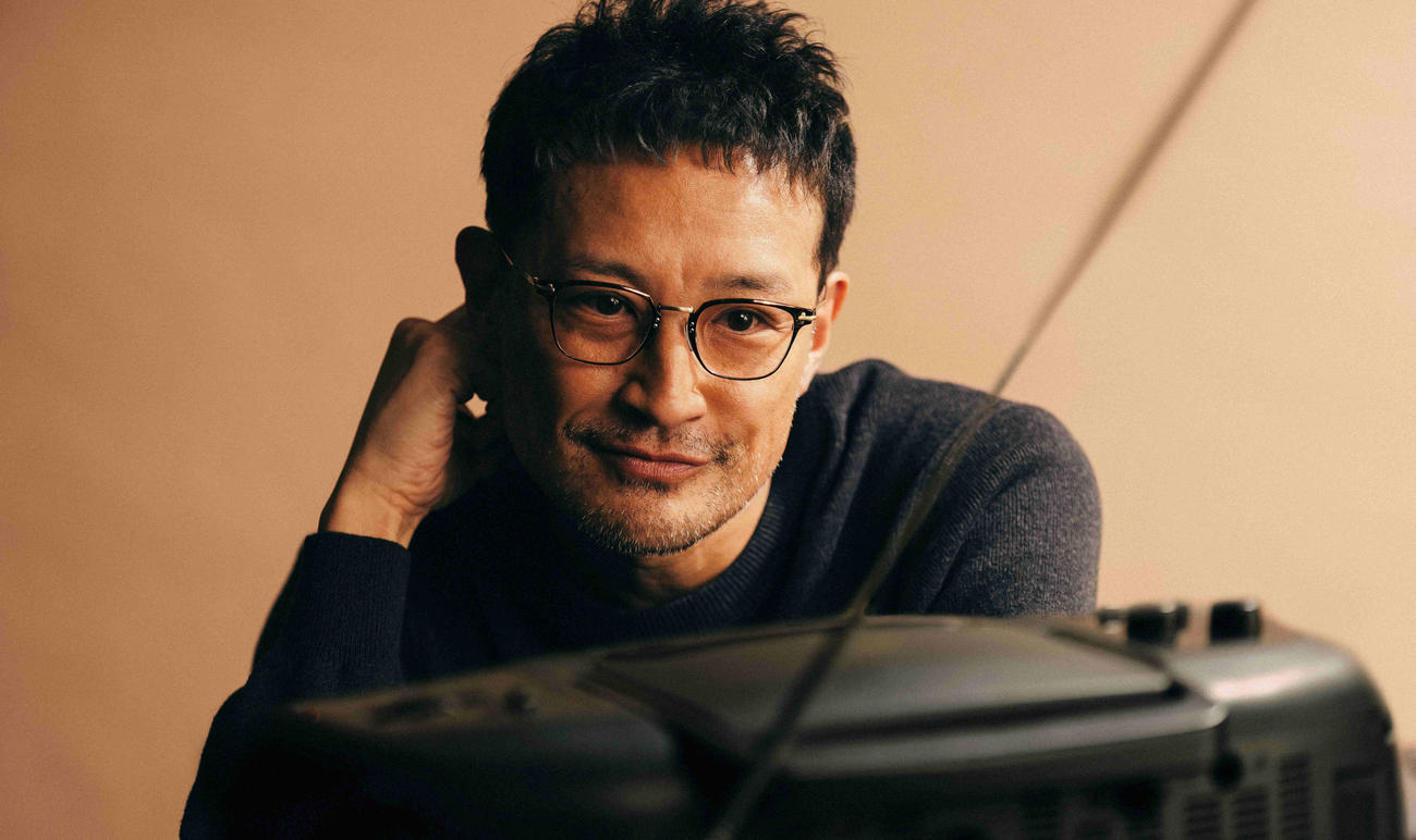 舞台「はがきの王様」で主演を務める松岡昌宏