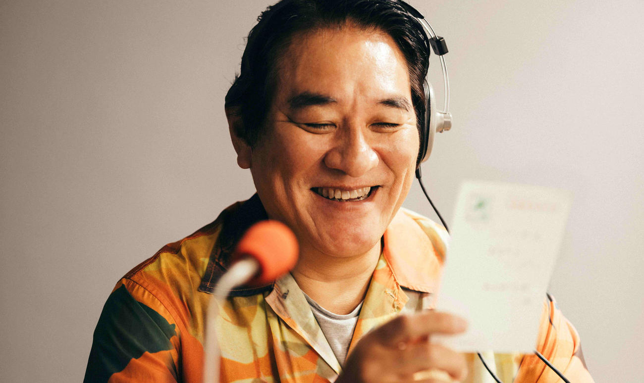 舞台「はがきの王様」に出演するピエール瀧