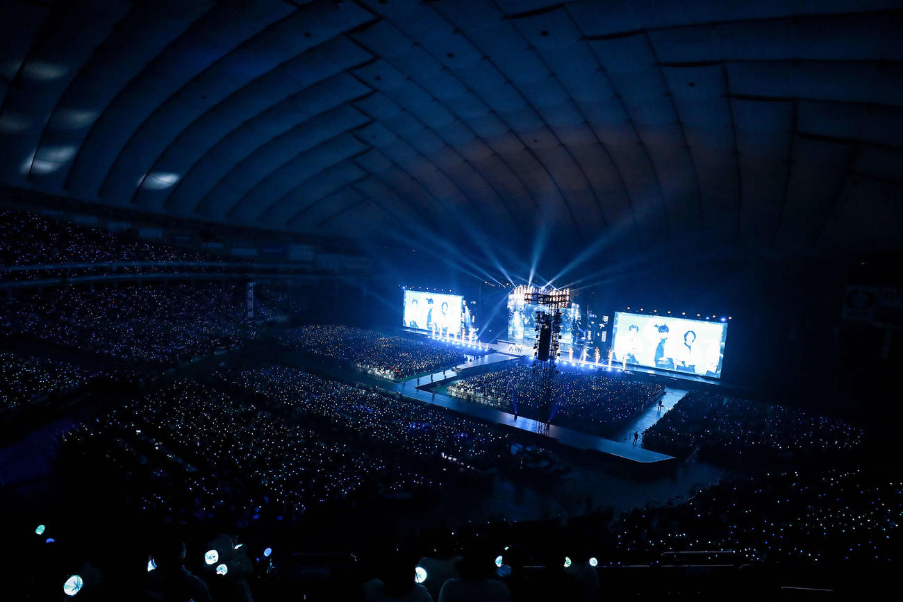 「TOMORROW X TOGETHER WORLD TOUR〈ACT：TOMORROW〉IN JAPAN」東京公演全景（（P）＆（C）BIGHIT MUSIC）