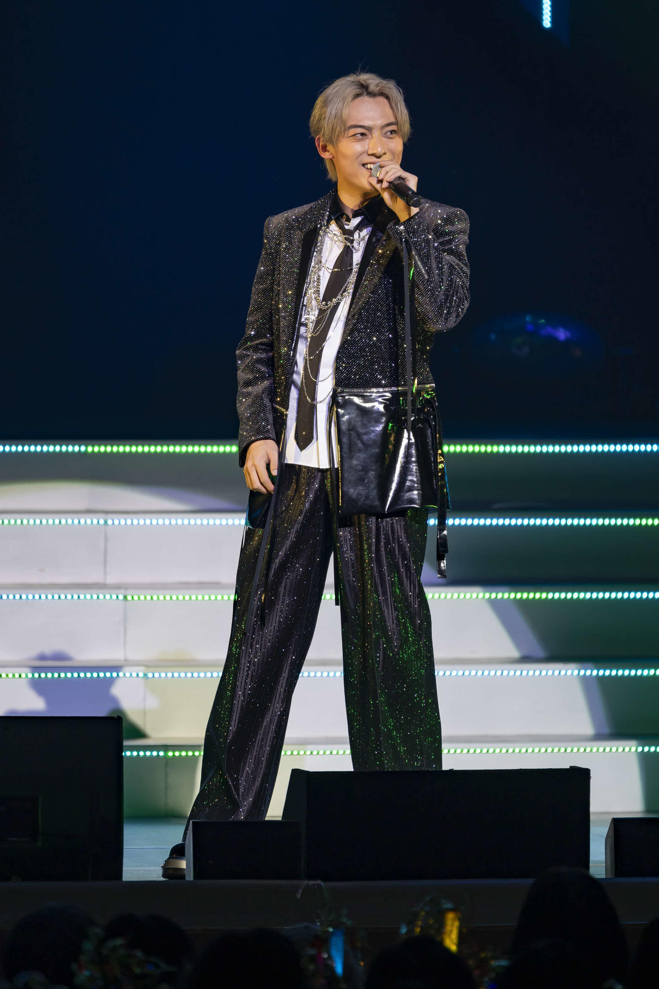 新曲を披露する辰巳ゆうと（C）明治座
