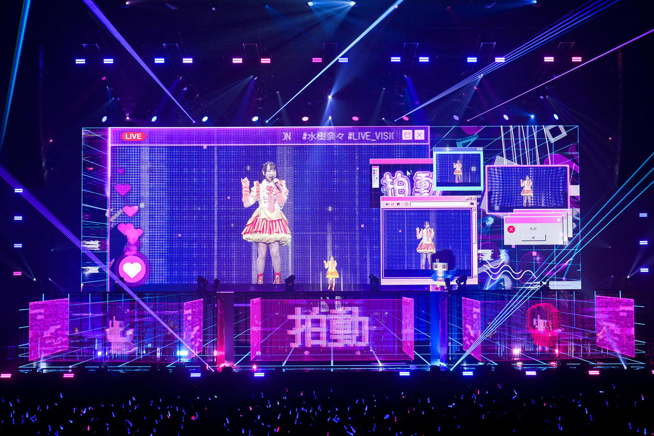 歌手デビュー25周年記念ライブツアー最終公演を行った水樹奈々