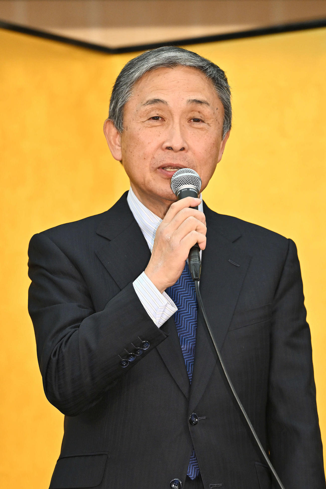 会見であいさつする中村雀右衛門（撮影・滝沢徹郎）