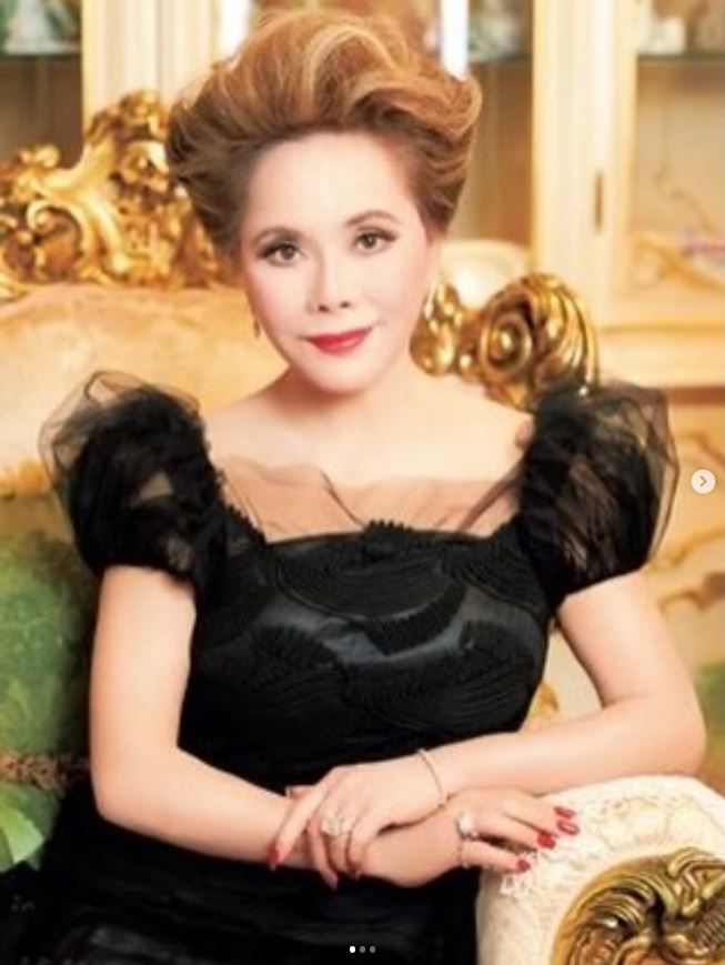 デヴィ夫人のインスタグラムから