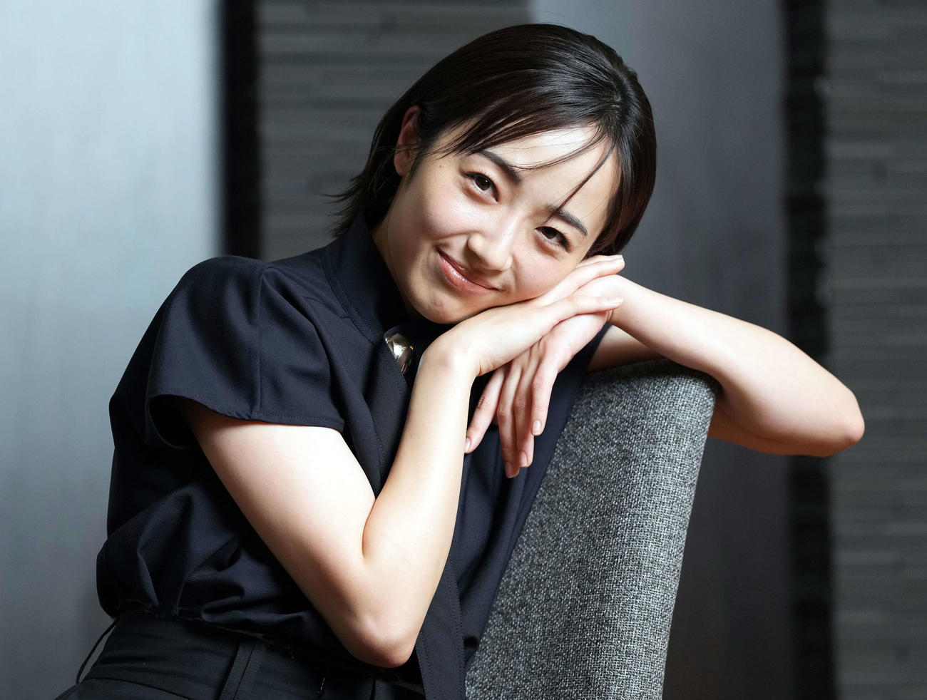 ブルーリボン賞助演女優賞を受賞した森田望智（撮影・たえ見朱実）衣装：ブラウス／ハルノブムラタ、リング／ジュスティーヌクランケ（ともにザ・ウォール　ショールーム）、イヤーカフ／リューク
