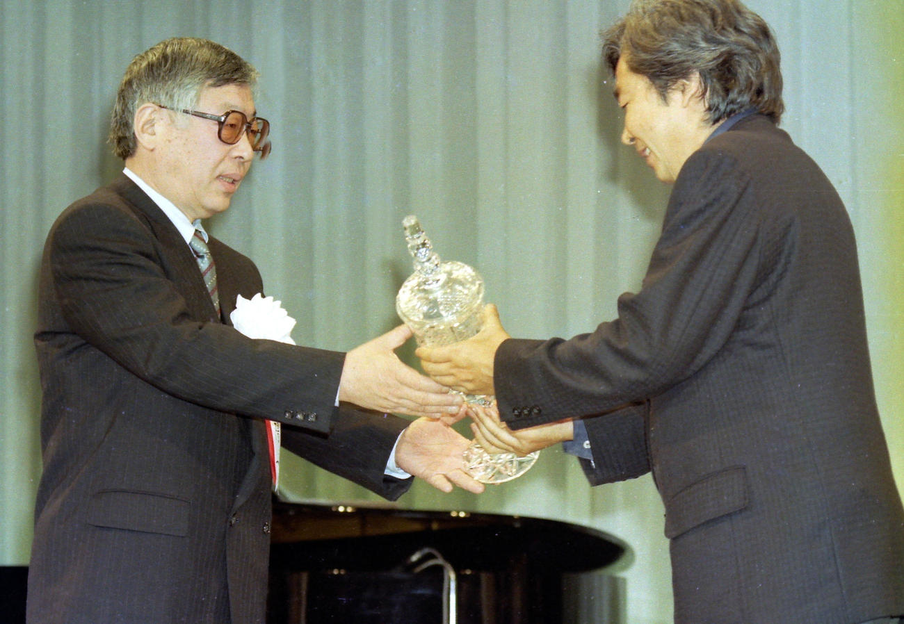 第5回日刊スポーツ映画大賞　監督賞の東陽一監督（1992年12月撮影）