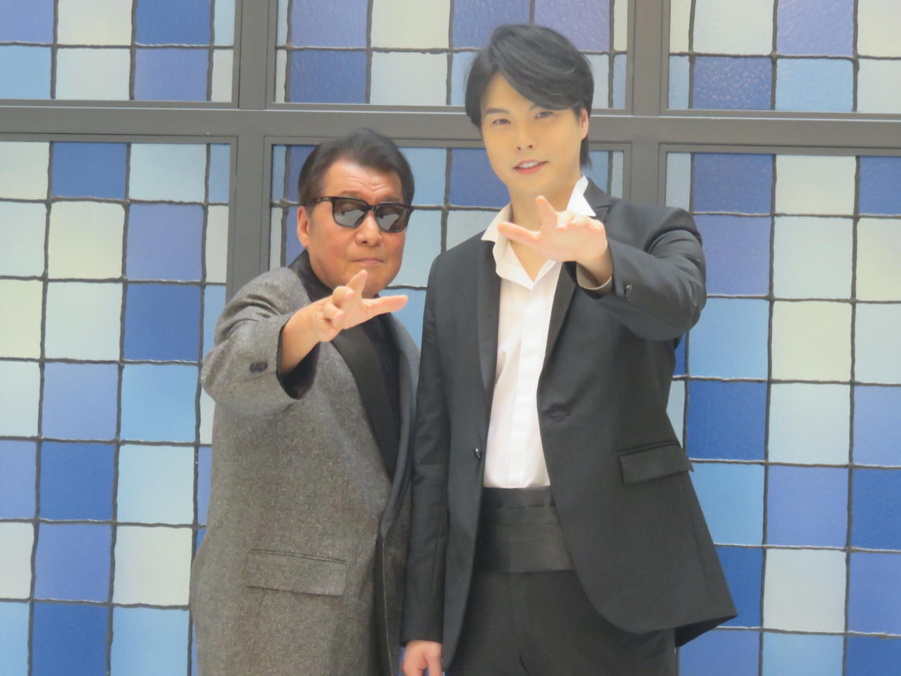 レーモンド松屋（左）と松尾雄史