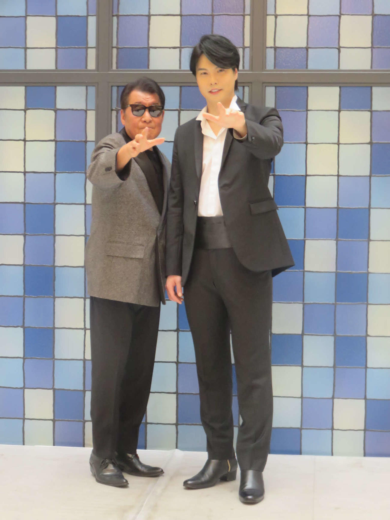レーモンド松屋（左）と松尾雄史