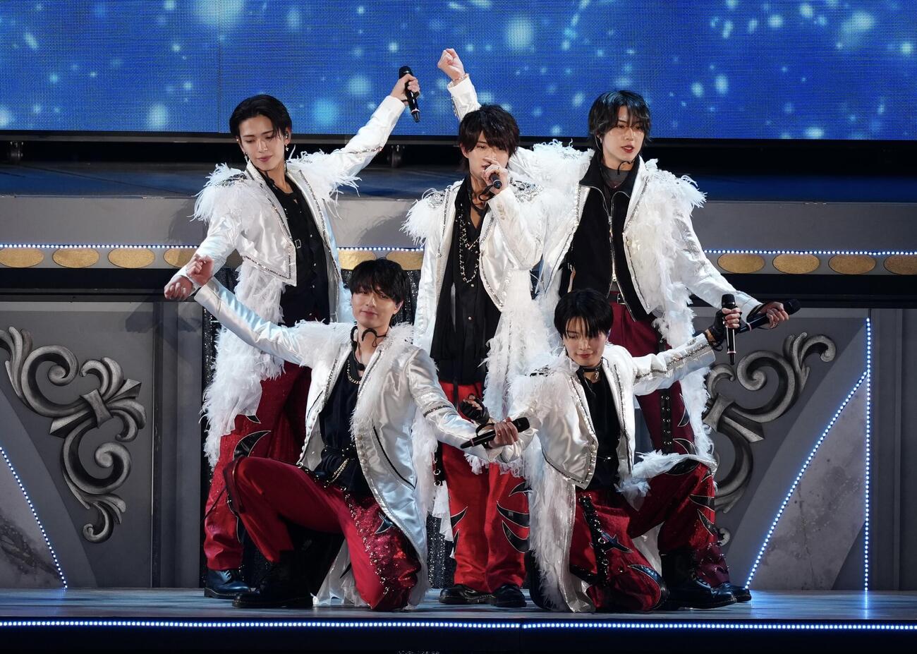 「ジュニアSTAR to FESTIVAL2026」で熱唱するACEes（撮影・垰建太）