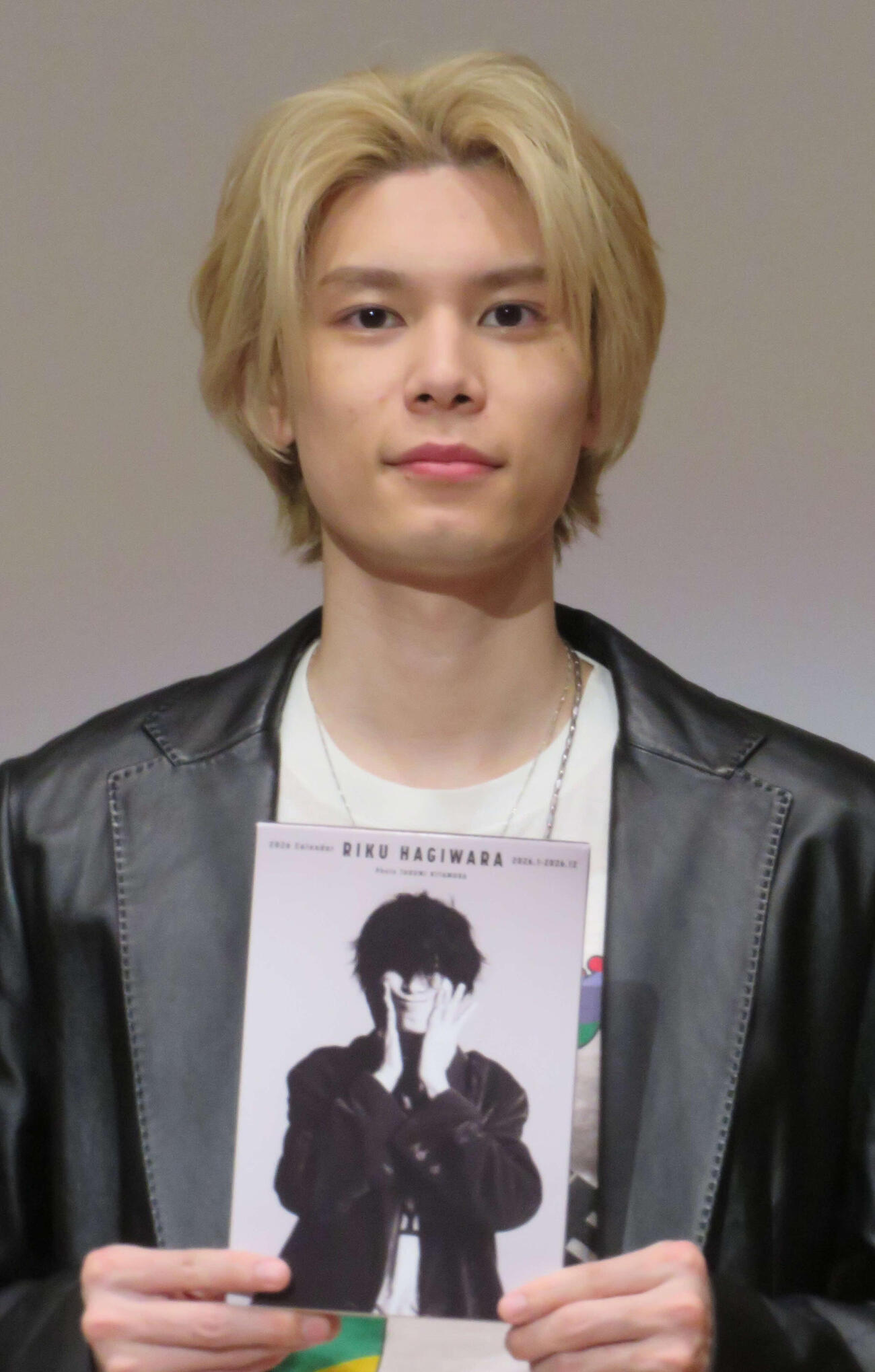 26年版卓上カレンダーの発売記念イベントを行った萩原利久