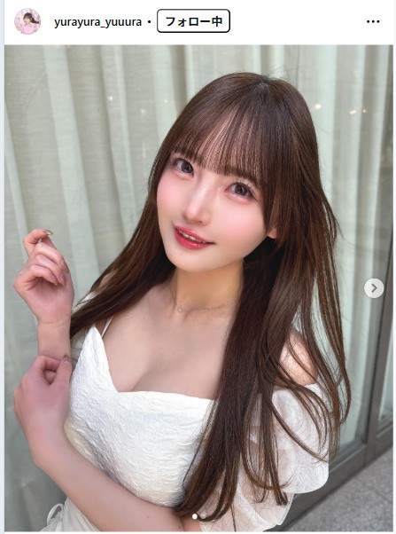 「富士山グラビア」オフショットを公開した由良ゆら（由良ゆらのインスタグラムから）