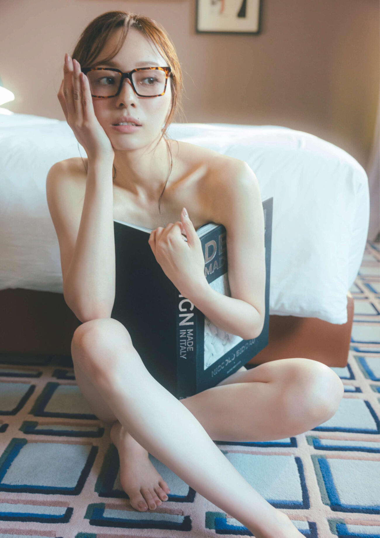 乃木坂46梅澤美波セカンド写真集の先行カット第13弾（撮影・東　京祐）