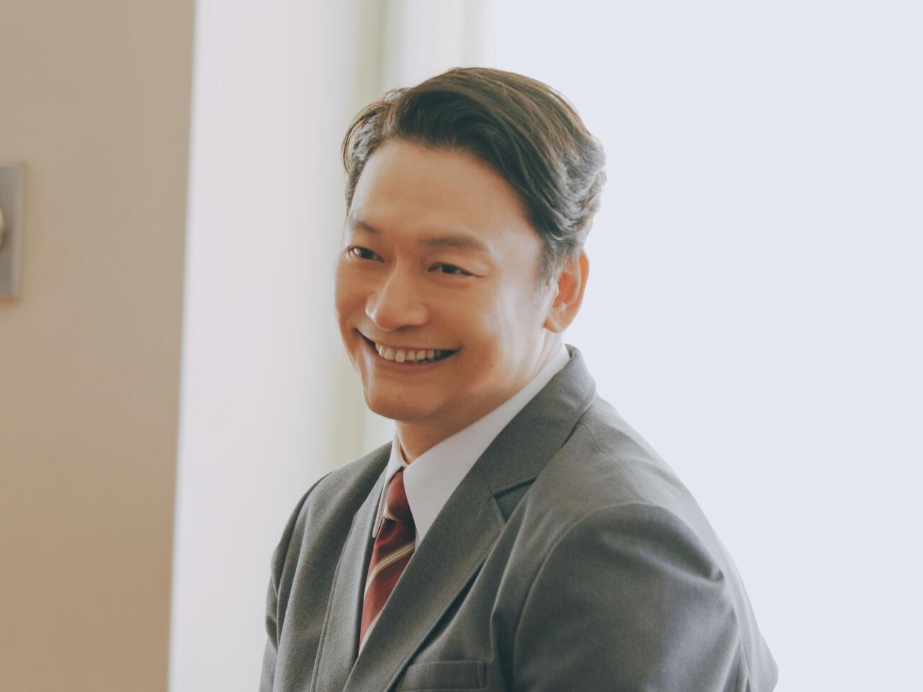 映画「高校生家族」で高校生役を演じる香取慎吾（C）仲間りょう／集英社（C）2026映画「高校生家族」製作委員会