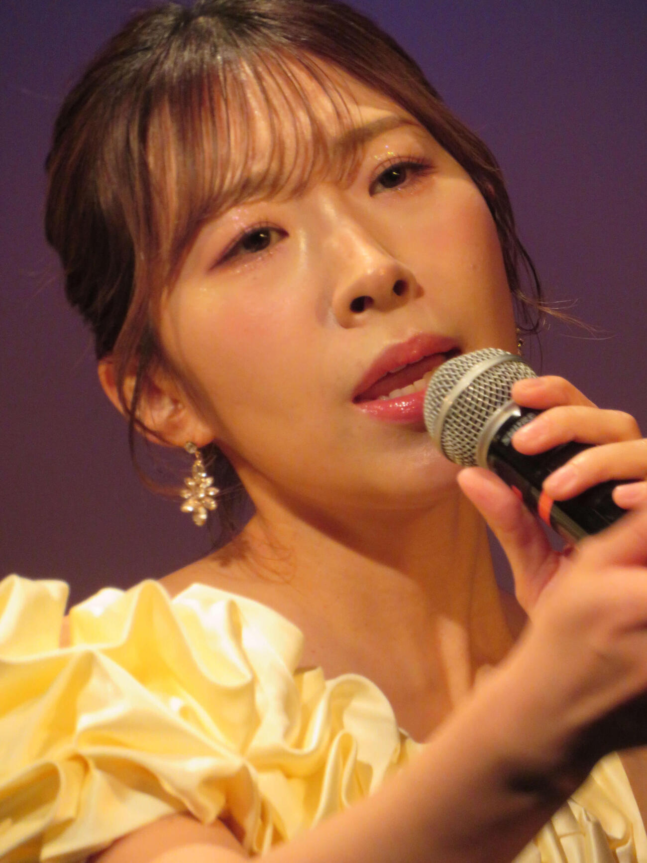 新曲「合鍵」の発売記念イベントを行った岩佐美咲