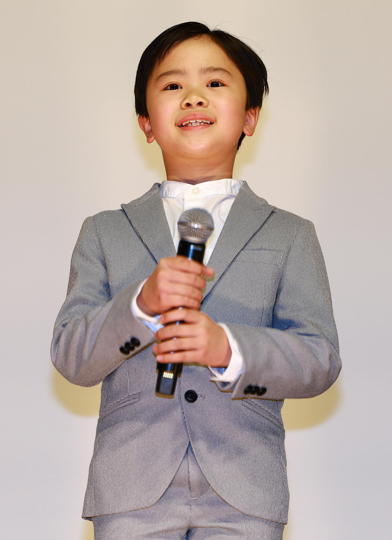 映画「たしかにあった幻」の初日舞台あいさつに登場した中村旺士郎（撮影・野上伸悟）
