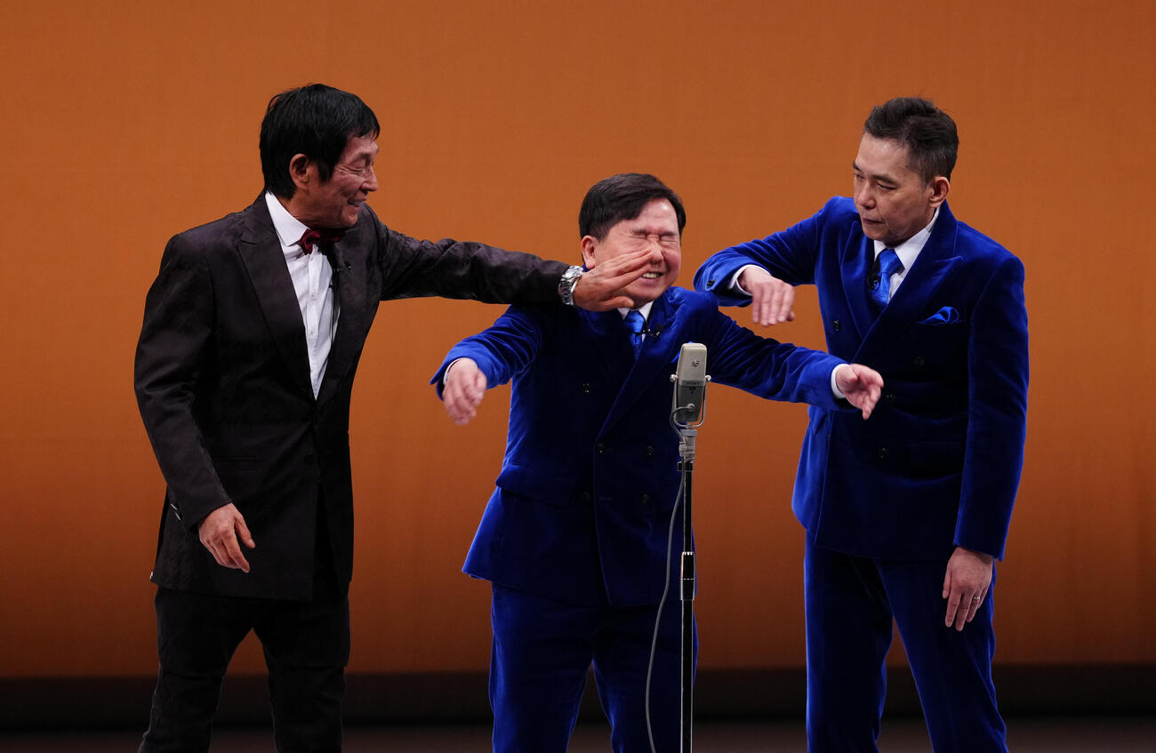 TITAN LIVE30周年記念公演に臨む明石家さんま（左）と爆笑問題の田中裕二（中央）、太田光（撮影・垰建太）