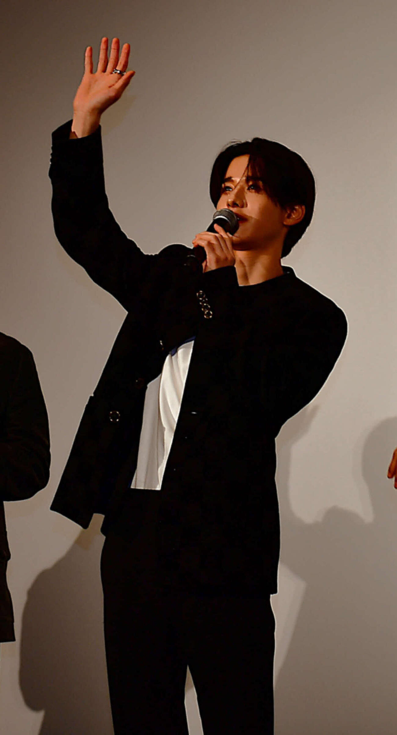 「JO1DER SHOW 2025　“WHEREVER WE ARE”IN TOKYO DOME－LIVE FILM」公開記念舞台あいさつに出席したJO1佐藤景瑚（撮影・松尾幸之介）