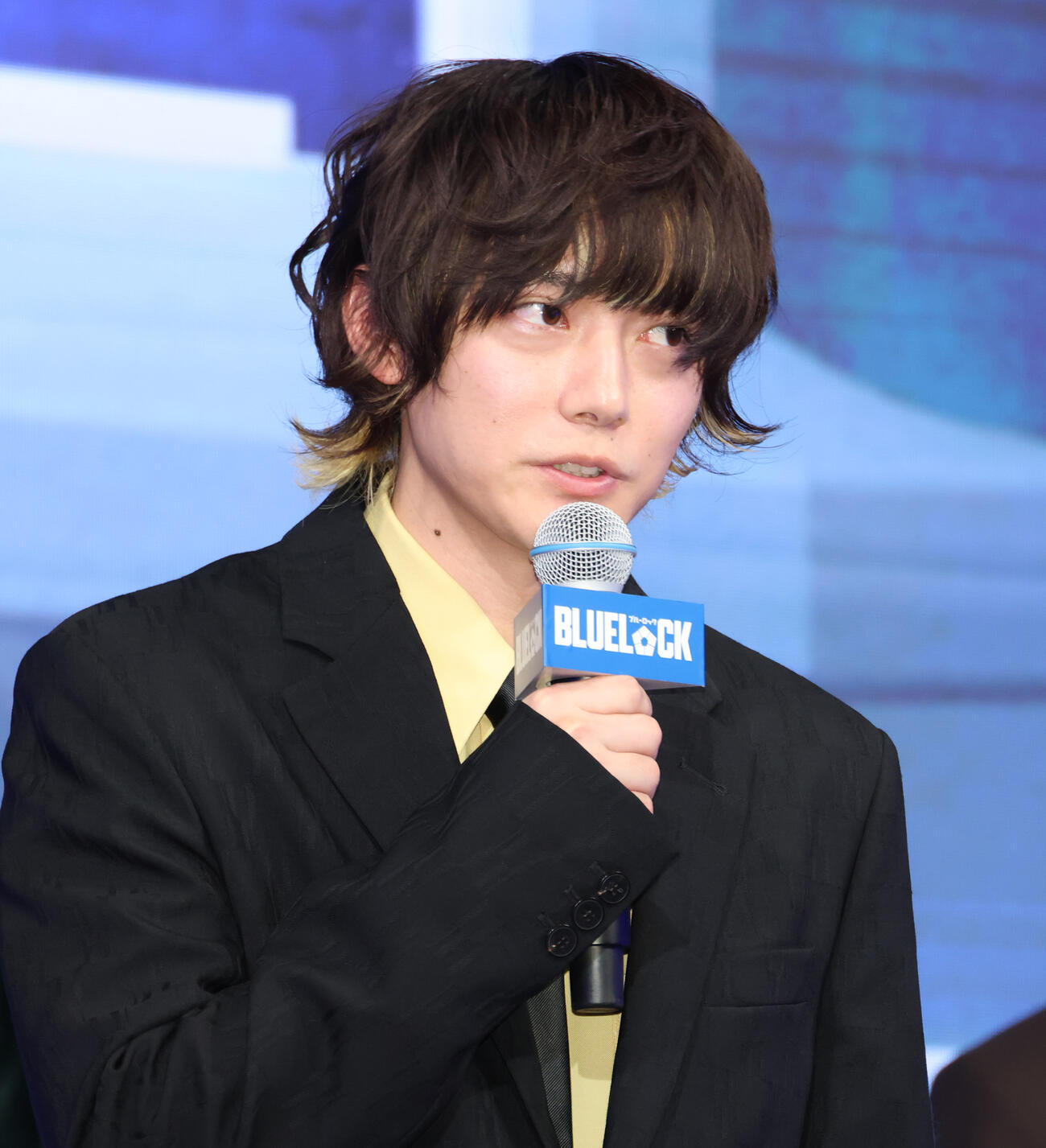 映画「ブルーロック」製作報告会を行う櫻井海音（撮影・中島郁夫）