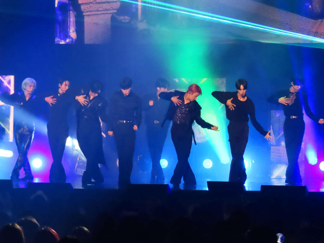 パフォーマンスするATEEZ（2025年9月撮影）