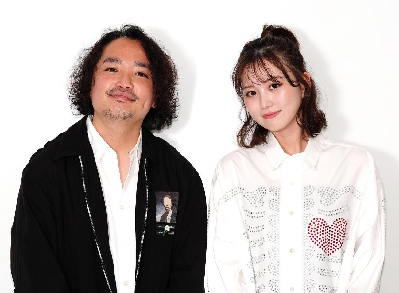 映画「ブルックリンでZ級監督と恋に落ちた私」で主演を務める三原羽衣（右）と宇賀那健一監督（撮影・江口和貴）