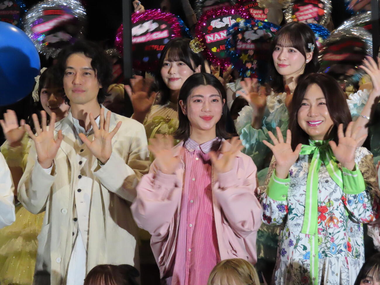 Netflix映画「This is I」のThis is　アイドル試写会に登壇した、下段左から斎藤工、望月春希、はるな愛